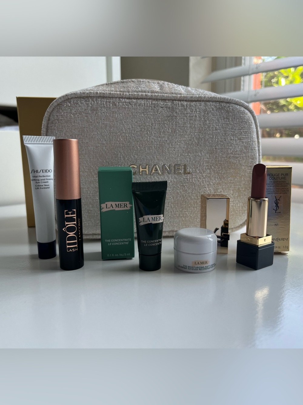 🔥 6 Piece Luxury Makeup/Skincare Bundle